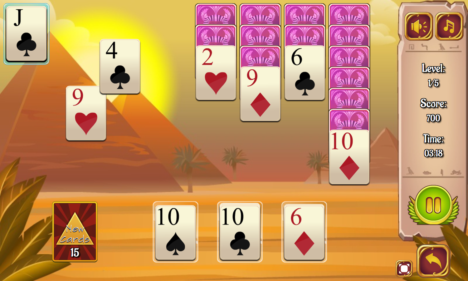 Pyramid Klondike Solitaire Game Play Screenshot.